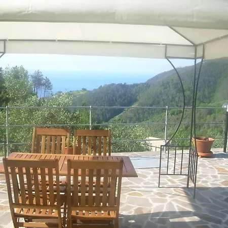 Moderne In Crova Mit Meerblick Moneglia