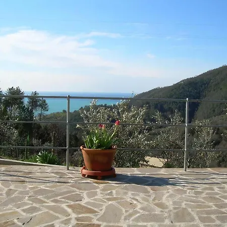 Moderne In Crova Mit Meerblick * Moneglia